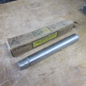 64-67 CHEVY GMC TRUCK 4 SPEED TRANSMISSION NOS GM REVERSE IDLER GEAR SHAFT - Picture 1 of 3