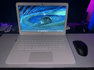 HP Chromebook 14 G5 Touchscreen - Picture 1 of 4