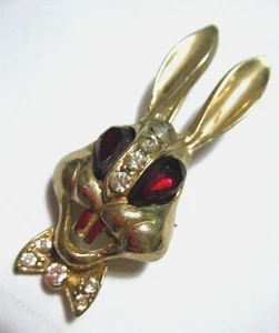 Karu Fifth Avenue 1940-50s Gold Plate Red Crystal Enamel Bunny Brooch - Picture 1 of 5