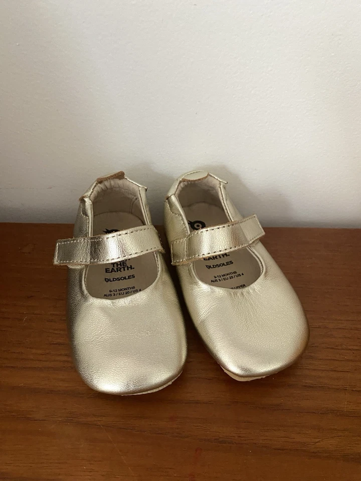 OLD SOLES - Girls Copper Leather Shoes in Size 20 - image 1 of 4