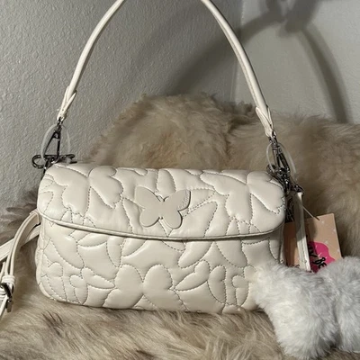 Bandolera Betsey Johnson acolchada mariposas nueva con etiquetas con encanto de bolso - bonita blanca Foto 1 de 4