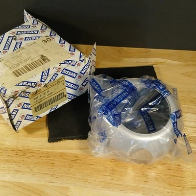 2000-2004 Nissan Xterra Cap Disc Wheel # 40315 7Z110 NOS original do fabricante - Imagem 1 de 4