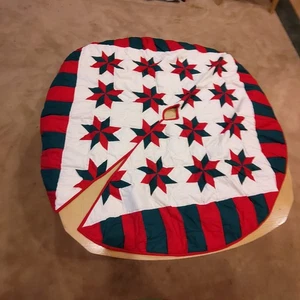 Christmas Tree Skirt - Holiday Star Quilt - 45" Diameter - Bild 1 von 12