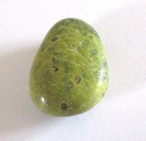 1 Tropfen ~~ Stichtit in Serpentin ~~ Heilstein ~~ Schmuckstein ~~ gebohrt* - Bild 1 von 4