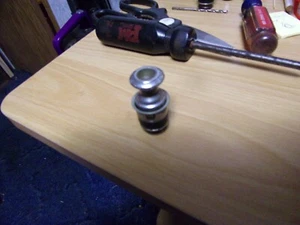 VINTAGE CHEVROLET GREEN CASCO CATS EYE CIGARETTE LIGHTER - Picture 1 of 2