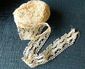 Vintage handgehäkelte Baumwolle Spitze Borte - 9 Yards, 20" oder 344" - 2" breit - schön! - Bild 1 von 3