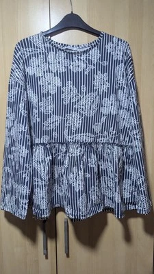 Zara top size M navy blue white floral 100% cotton blouse peplum - Image 1 of 4