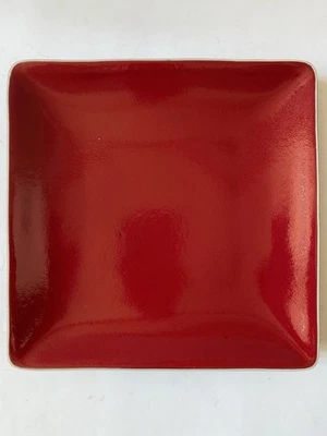 1 Tabletops Gallery TANTRIC Square Dinner plate 10 7/8" Red Excellent Replacemnt - Image 1 of 4