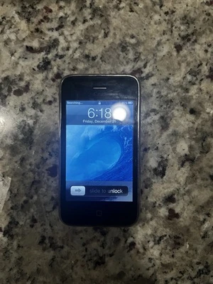 Apple iPhone 3G 16GB Black (AT&T) - Image 1 of 4