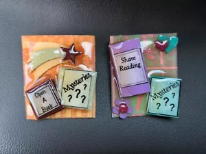 Vintage Book Pins by LUCINDA 3D Pin Lot Of 2 Book Pins Mysteries Share Reading - Bild 1 von 8
