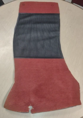 ALFOMBRA REPOSAPIÉS TRIUMPH XKC1489CAC TR7 L/H/D Roja Foto 1 de 2