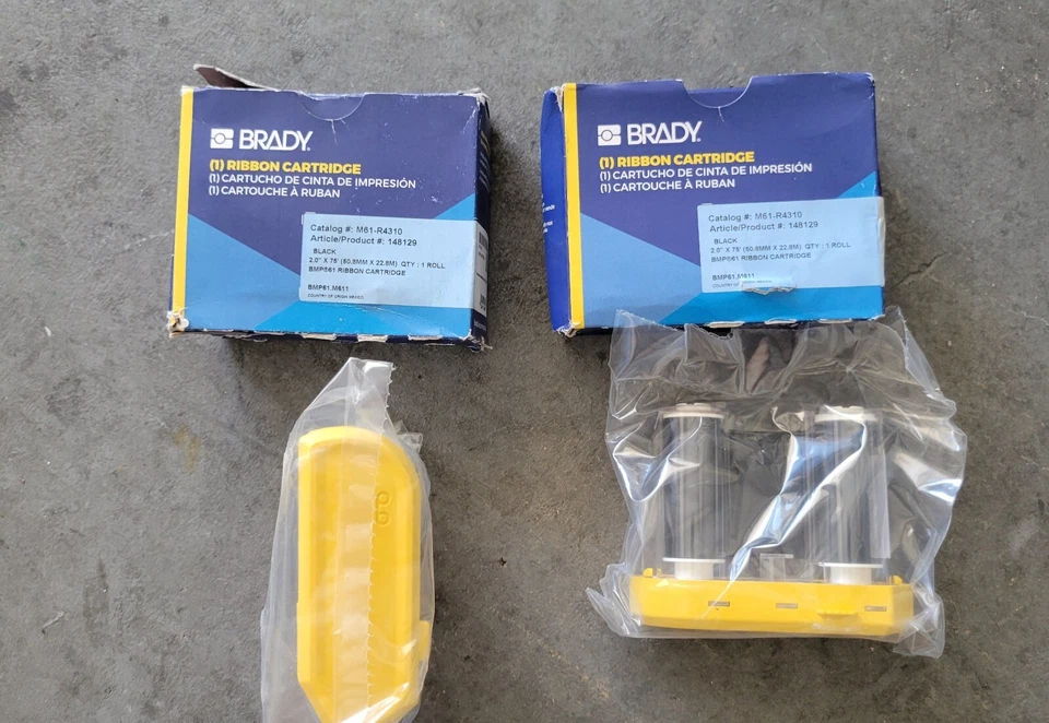 Cinta de impresora Brady BMP61-R4300 M61-R4310-Negro -75' Largo 2" Ancho-(1) Caja Foto 1 de 3