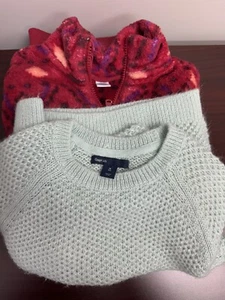 (2)Gap kids and Old Navy sweaters size 8 - Picture 1 of 8