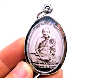 Locket LP Doo Wat Sakae Ayuttaya Sacred Thai Amulet Pendant Rare with gold fish - Picture 1 of 6