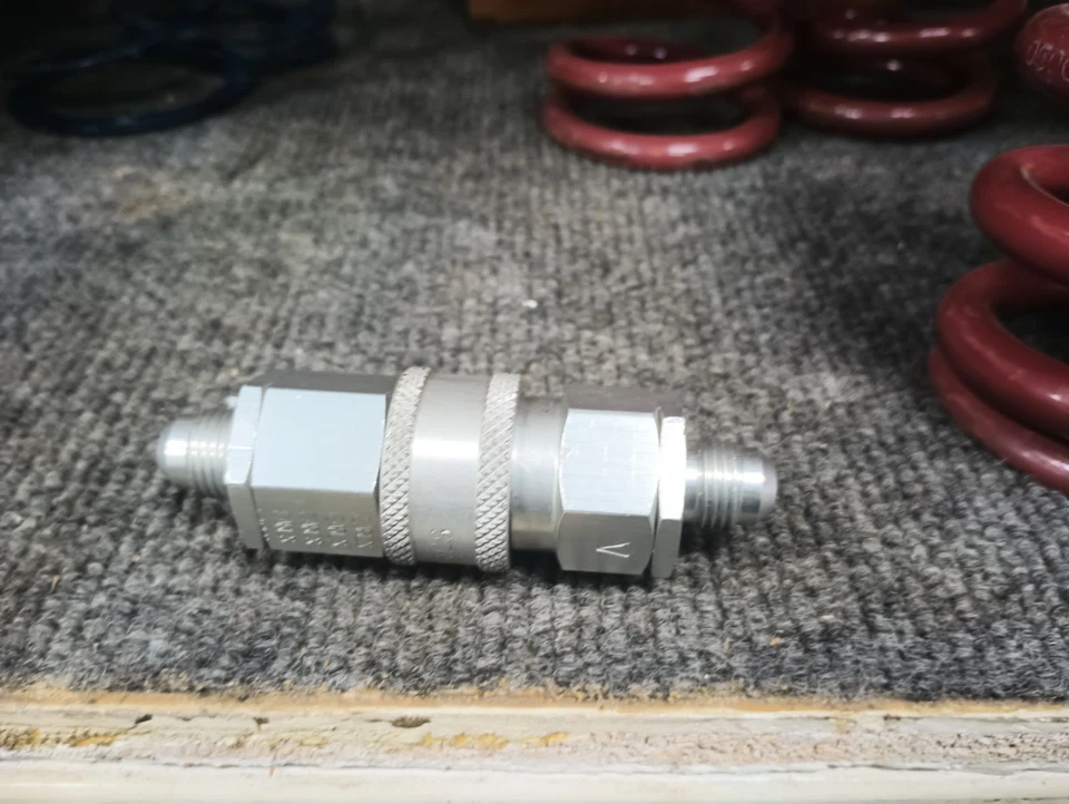 Dry break coupling set - Image 1 of 1