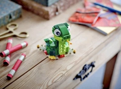 LEGO 40707 Año de la Serpiente 174 piezas Año Nuevo Lunar Edición Limitada GWP Nuevo Sello Foto 1 de 3