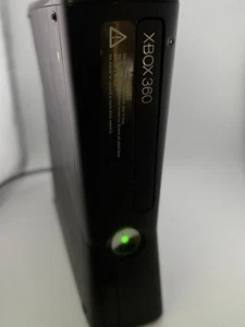 Pacchetto console Xbox 360 Slim S 4 GB + HD 250 GB - nella scatola originale - Foto 1 di 16