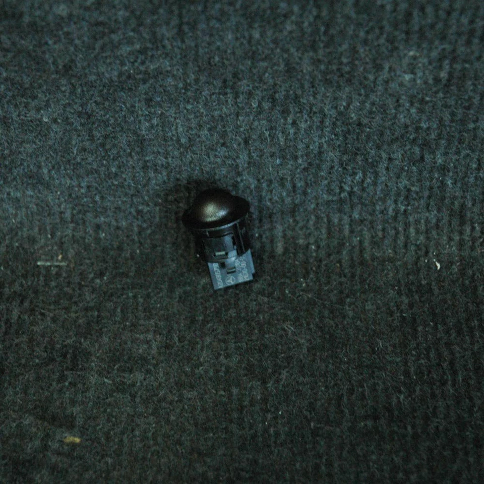 MERCEDES-BENZ CLS C218 2014 altre centraline A2049057501 - Immagine 1 di 3