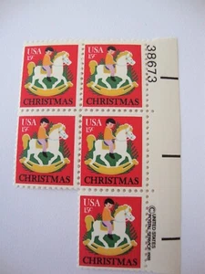 Estampilla vintage de 15 centavos de franqueo de Estados Unidos bloque de placa navidad niño caballo mecedor MNH - Imagen 1 de 1