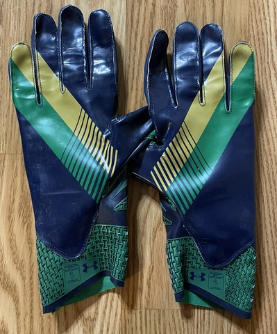Notre Dame 2015 shamrock Series Boston Team Issued Under Armour Gloves Size XL Cover