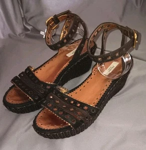 PRADA MADE IN ITALY SANDALETTEN KEILABSATZ GRÖßE 40 GEBRAUCHT GEREINIGT - Imagen 1 de 15