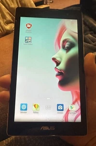 Android Tablet / With Over 2000  Ebooks , 1000s  Of Retro Arcade Games - Picture 1 of 24