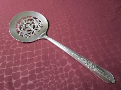 Servidor de tomate perforado Royal Rose 1939 placa de plata sin monogramas GU Foto 1 de 3