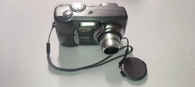 Kodak EasyShare DX4530 5.0MP Compact Digital Camera Silver - Image 1 of 4