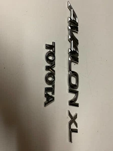 00 01 02 03 04 Toyota Avalon Trunk Emblems XL - Bild 1 von 2