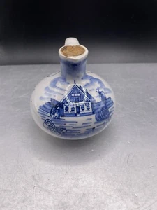 Vintage BOLS Hand-painted bottle/decanter Blue Delft Zenith Made in Holland - Picture 1 of 11