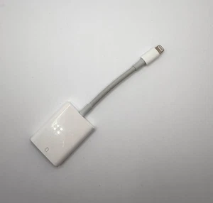 Authentic Apple Lightning to SD Card Camera Reader/MJYT2AM/A - Picture 1 of 3