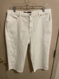 Gloria Vanderbilt Amanda Capri Womens Size 14p Petite White  Stretch Denim Jeans - Picture 1 of 13