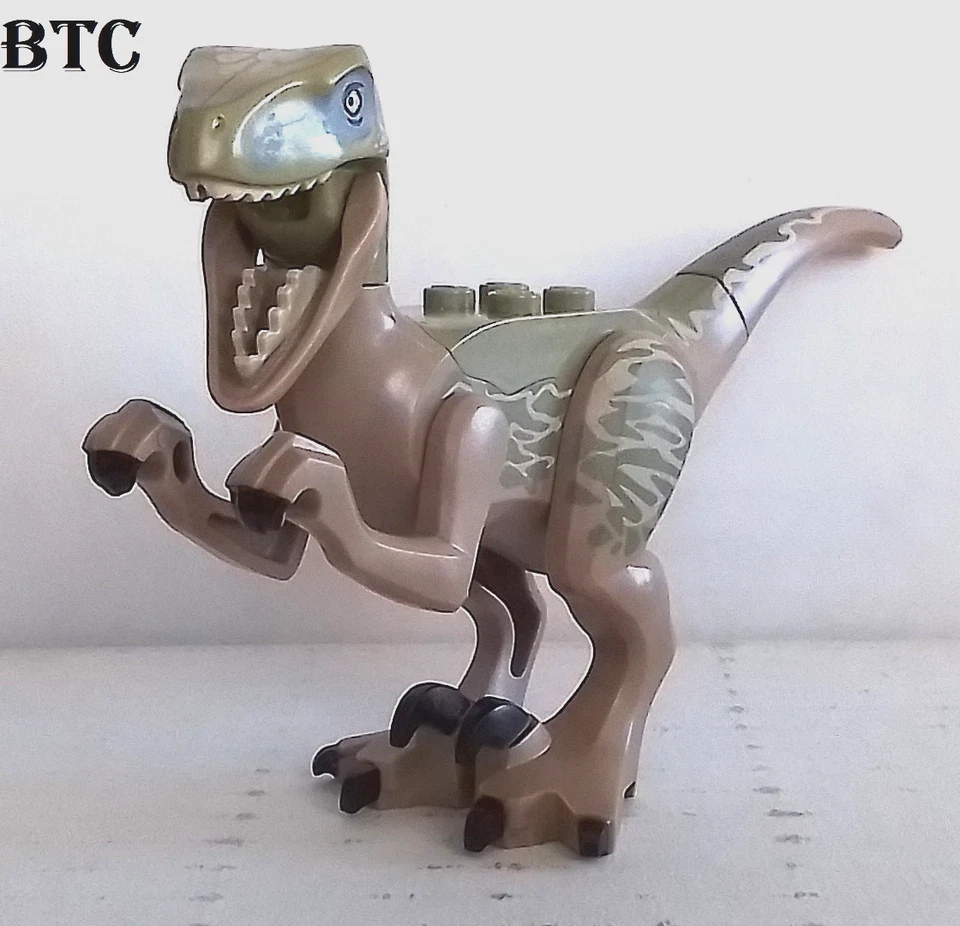LEGO Jurassic World 75917 Dinosaur Velociraptor / Olive Green, Animal. NEW! - Image 1 of 4
