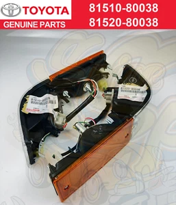 Genuine TOYOTA AE86 KOUKI SPRINTER Trueno Front Turn Signal Lamp Indicators New - Foto 1 di 18
