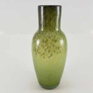 Hand Blown Green Art Glass Vase Speckled Splatter Stretch Heavy Ribbed 9.75" Vtg - Picture 1 of 5