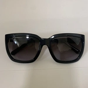Salvatore Ferragamo SF1018S 001 Sunglasses Women's Black/Grey Gradient Lens 59mm - Picture 1 of 6