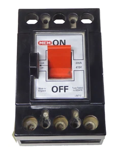MEM 200A 3phase Mains Isolator Switch LB8712 200Amp 3pole Lockable 415V - Picture 1 of 7
