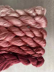 100%mulberry silk hand-dyed wrapping/velvet flower Twistless nosplit silk thread - Picture 1 of 9