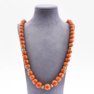 Collana di corallo giapponese con chiusura e divisori in oro - Imagen 1 de 4
