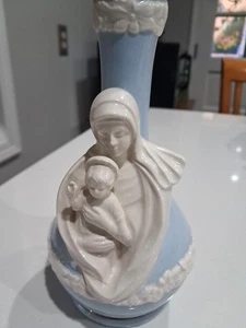 VTG ~ Our Lady of The Snows Vase ~ Madonna & Baby Jesus 7.5"- USA ~ EUC! Label - Picture 1 of 6