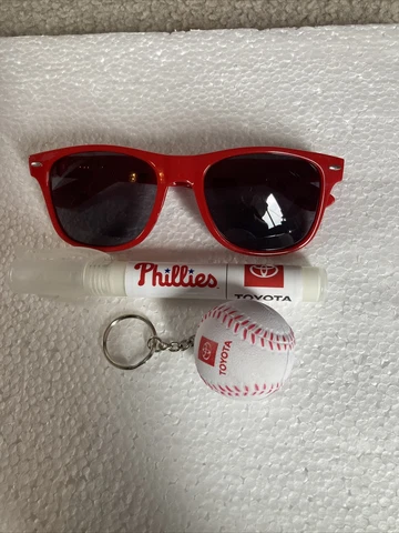 Philadelphia Phillies/Toyota Sunblock, Sunglasses, And Keychain Cover