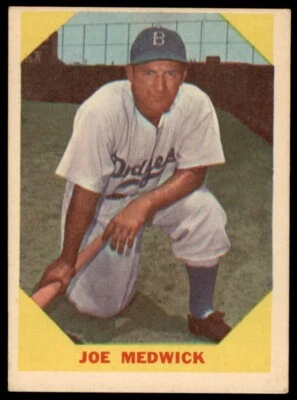 1960 Fleer Baseball Greats Joe Medwick EX Brooklyn Dodgers #22 *Noles2148* - Image 1 of 2