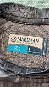 Magellan Outdoors Realtree Fishing Men's Long Sleeve Shirt Size Small Fish Gear  - Picture 1 of 11