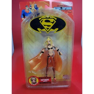 Figura DC Direct Corrupted SuperGirl Return of SuperGirl Serie Dos - Imagen 1 de 5