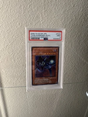 PSA 9 Toon Summoned Skull PS-22 Pharaoh's Servant Parallel 2000 Japanese Card - Image 1 of 2