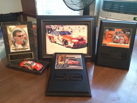 Nascar Tony Stewart plaques and 1 picture Cover
