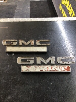 GMC Sprint El Camino 1971-1976 emblema de puerta trasera vintage OEM 646067 Foto 1 de 4