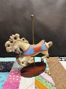 JUMPER HORSE Franklin Mint Tesoro de Carrusel Arte Porcelana 1917 01 - Imagen 1 de 5