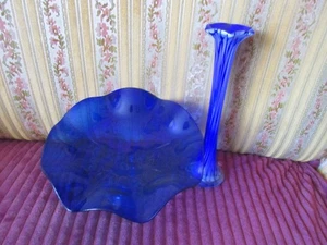 Verkaufe 1 Schale u.1 Vase Glas handarbeit ca.60-70 Jahre  - Bild 1 von 4