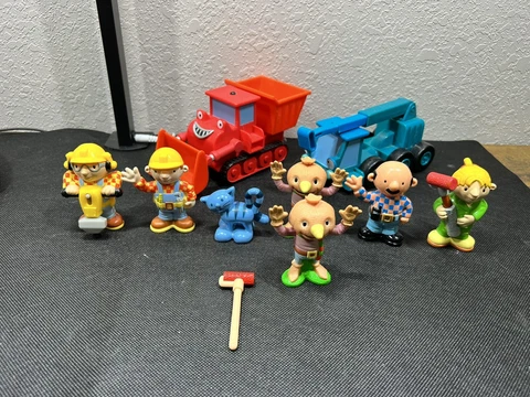 Vintage Hasbro Bob the Builder Figurine Toy Action Figure 2.75" 2000 Lot Cover
